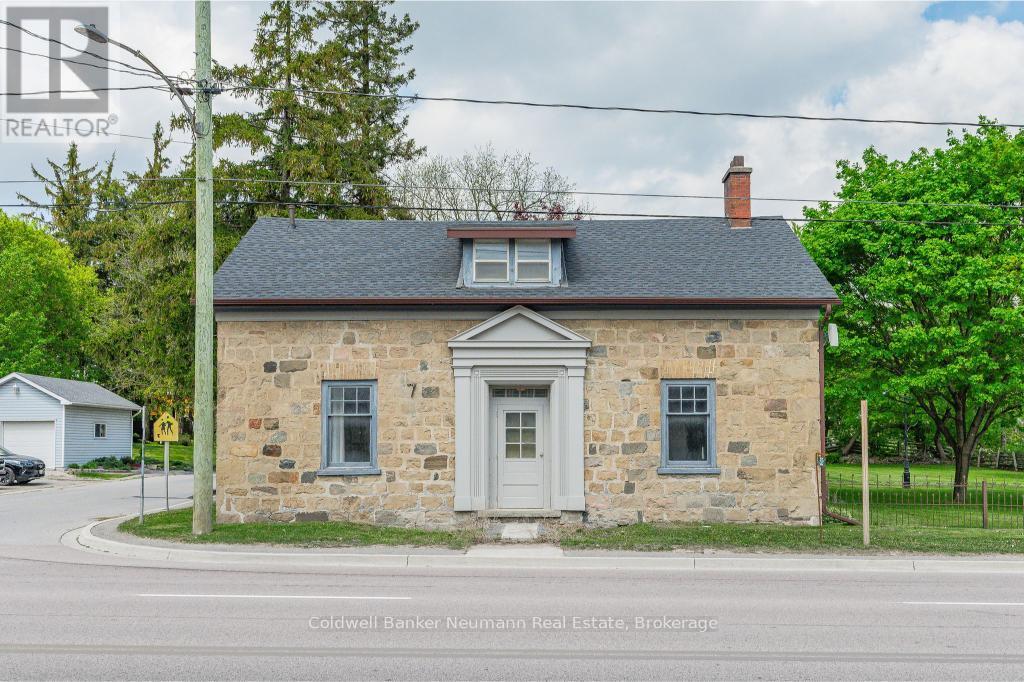 52 BROCK ROAD S, Puslinch, Ontario