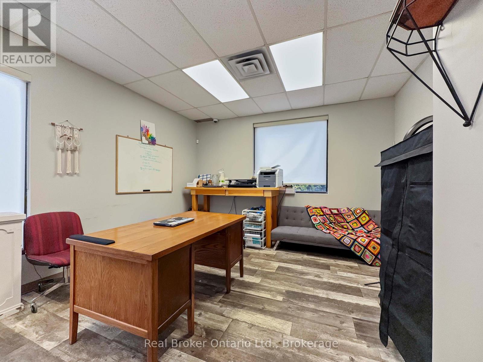 291 Woodlawn Road W, Guelph, Ontario  N1H 7L6 - Photo 14 - X12480452