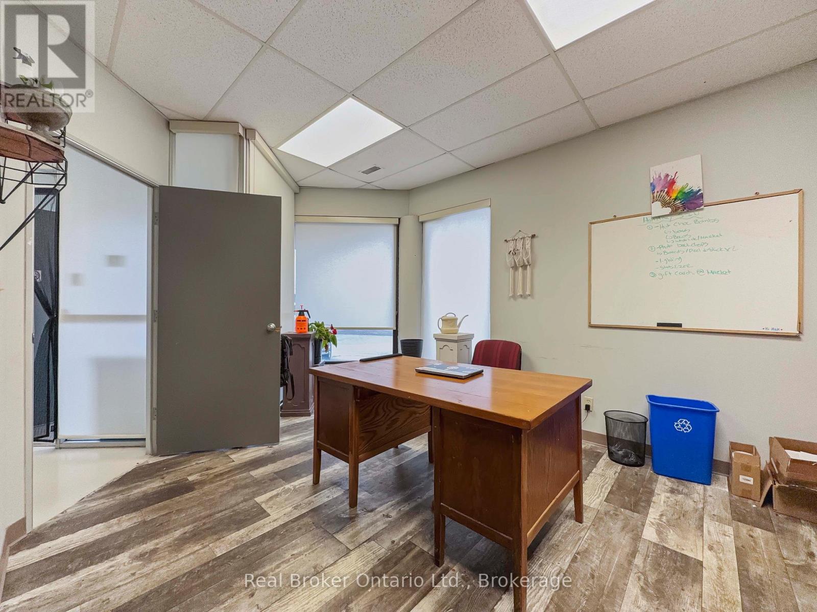 291 Woodlawn Road W, Guelph, Ontario  N1H 7L6 - Photo 15 - X12480452