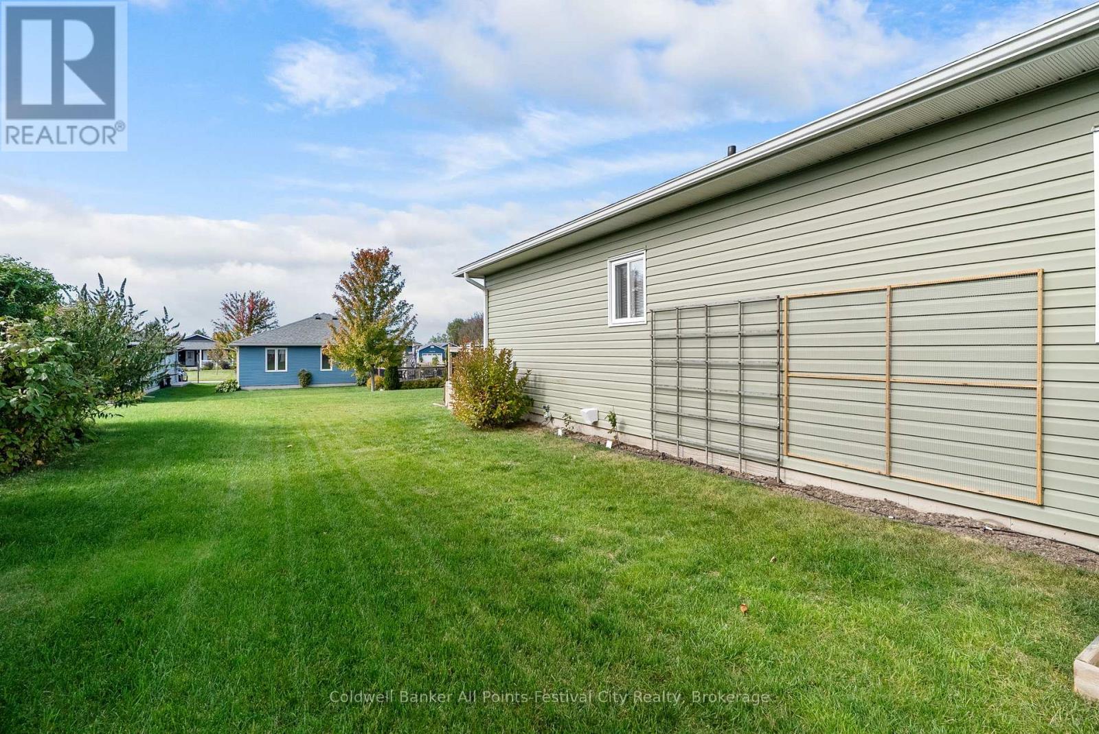 17 Huron Heights Drive, Ashfield-Colborne-Wawanosh, Ontario  N7A 0B1 - Photo 41 - X12480465