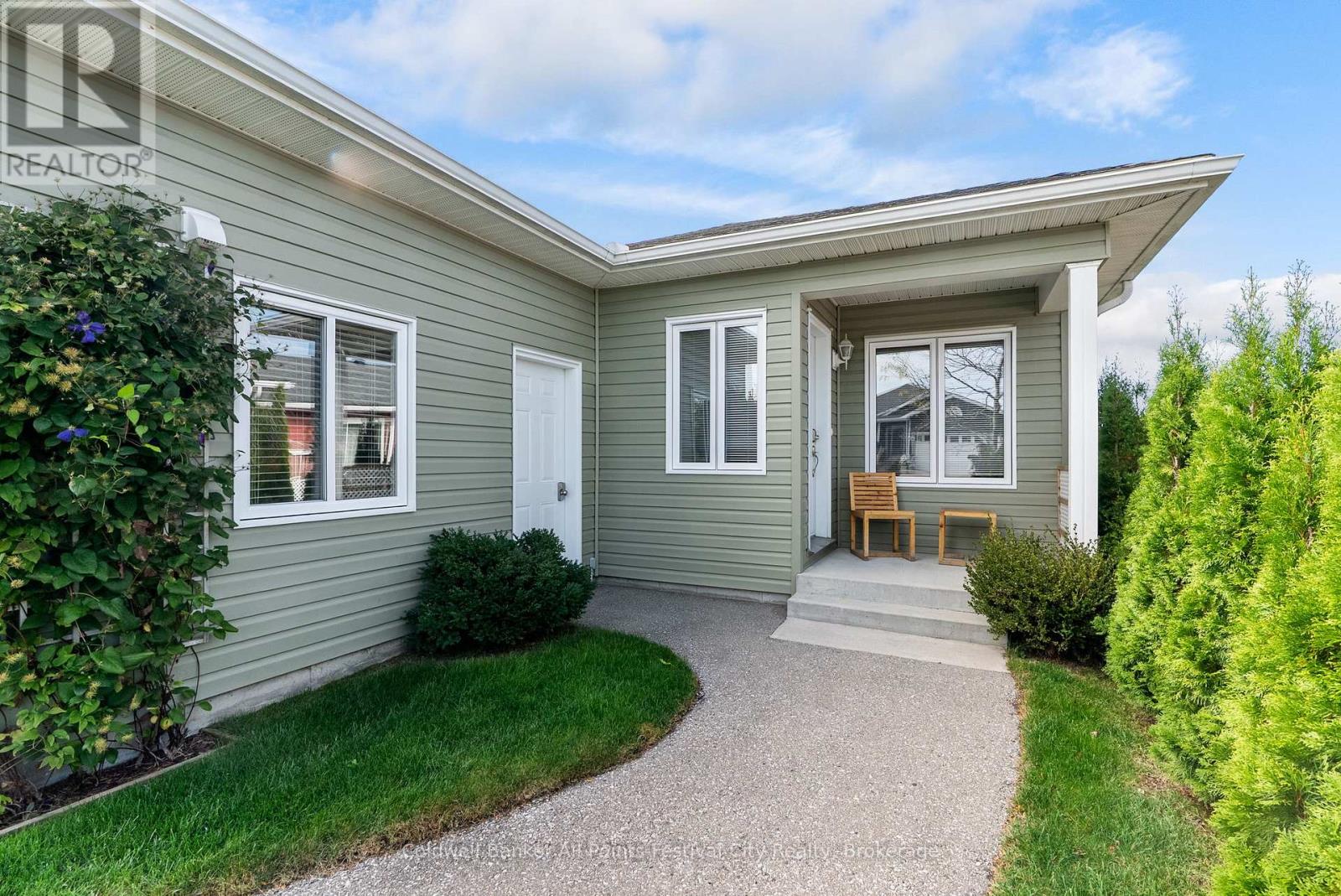 17 Huron Heights Drive, Ashfield-Colborne-Wawanosh, Ontario  N7A 0B1 - Photo 7 - X12480465