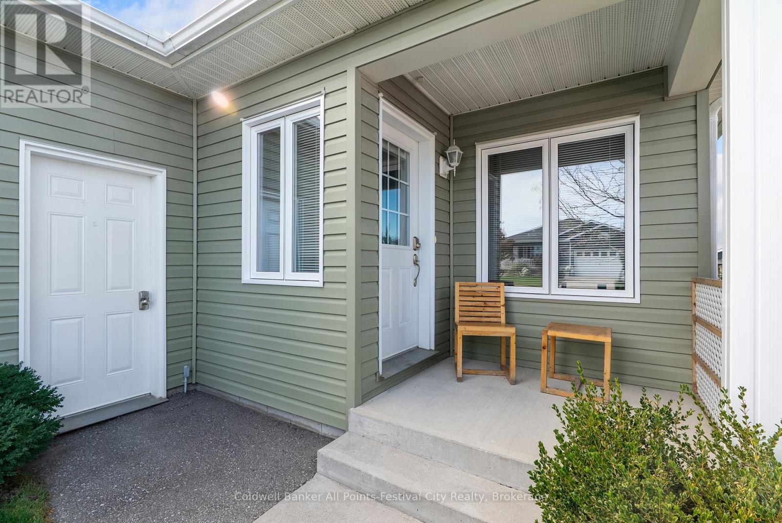17 Huron Heights Drive, Ashfield-Colborne-Wawanosh, Ontario  N7A 0B1 - Photo 8 - X12480465