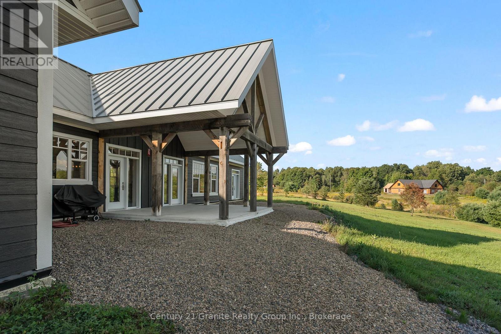 2194 Unicorn Road, Dysart Et Al, Ontario  K0M 1S0 - Photo 46 - X12480478