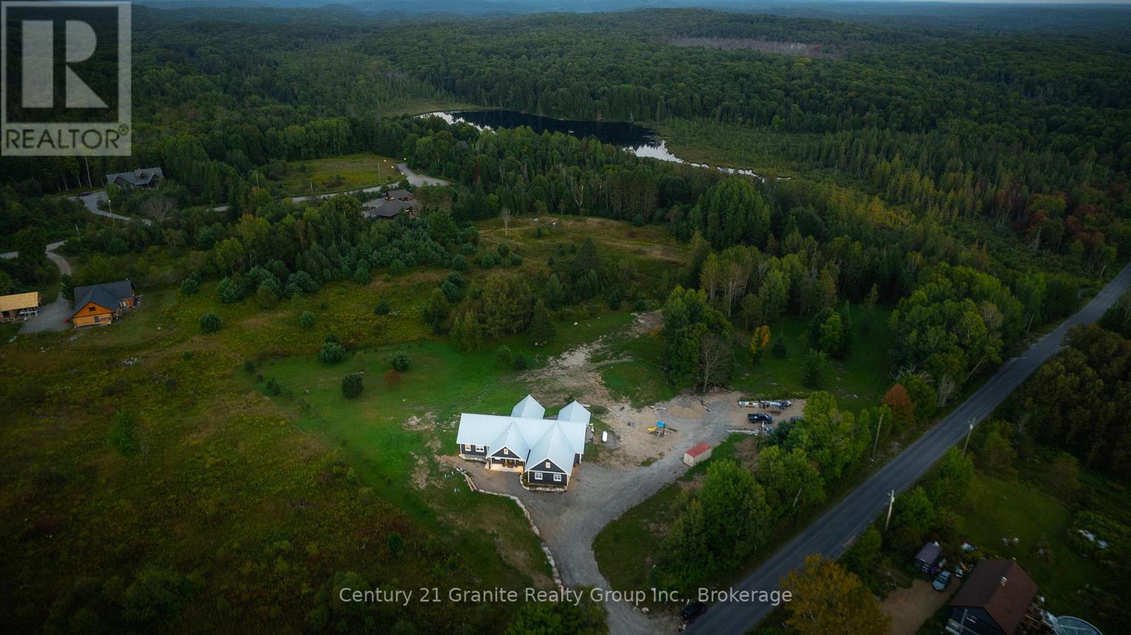 2194 Unicorn Road, Dysart Et Al, Ontario  K0M 1S0 - Photo 47 - X12480478