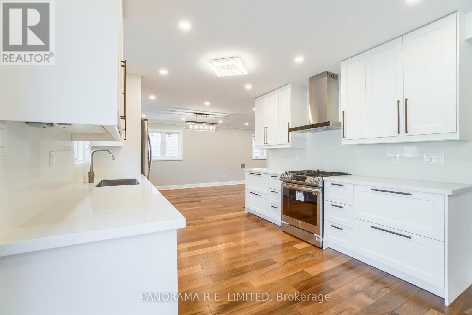 100 Poplar Heights Drive, Toronto, Ontario  M9A 4Z4 - Photo 12 - W12480262