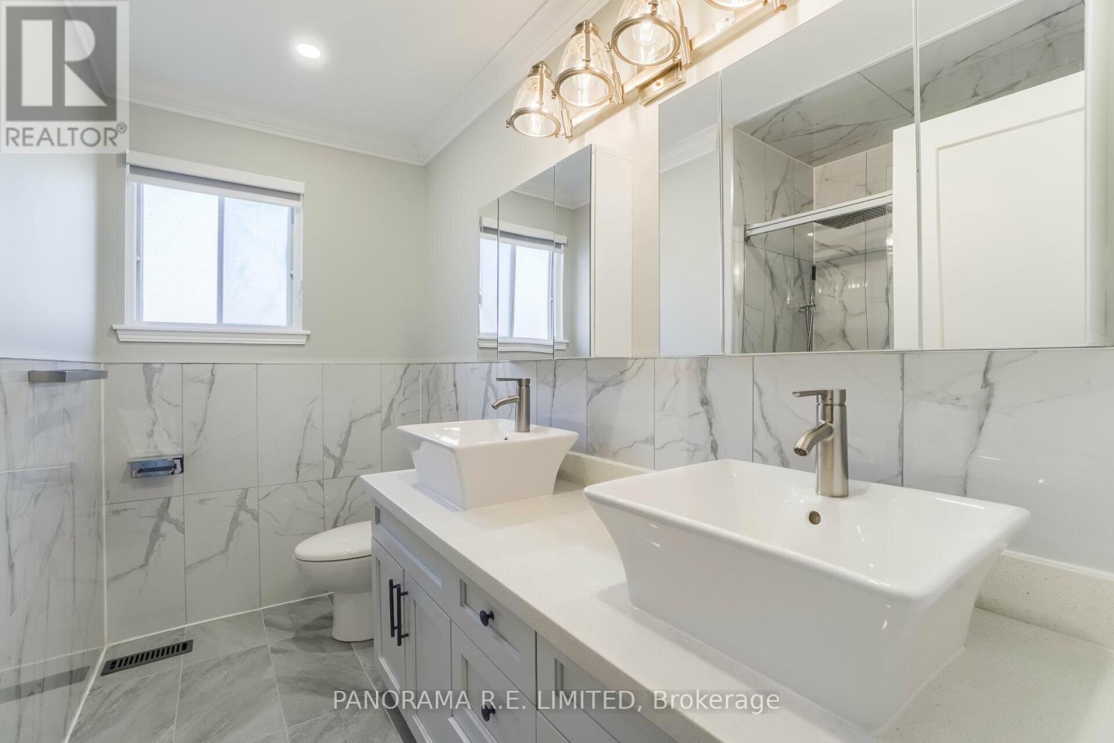 100 Poplar Heights Drive, Toronto, Ontario  M9A 4Z4 - Photo 30 - W12480262