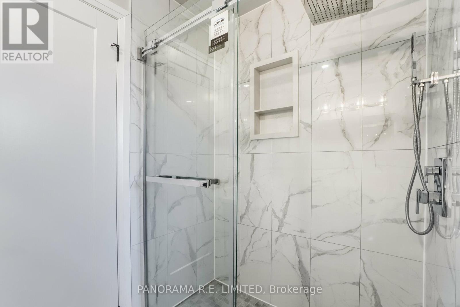 100 Poplar Heights Drive, Toronto, Ontario  M9A 4Z4 - Photo 31 - W12480262