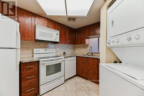 612 - 250 Webb Drive, Mississauga, Ontario  L5B 3Z4 - Photo 14 - W12480285