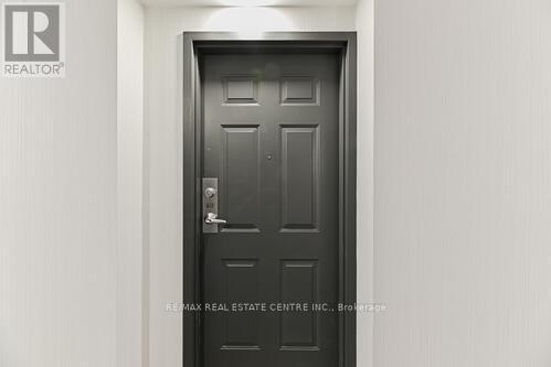 612 - 250 Webb Drive, Mississauga, Ontario  L5B 3Z4 - Photo 4 - W12480285