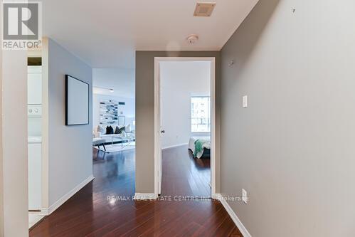 612 - 250 Webb Drive, Mississauga, Ontario  L5B 3Z4 - Photo 5 - W12480285