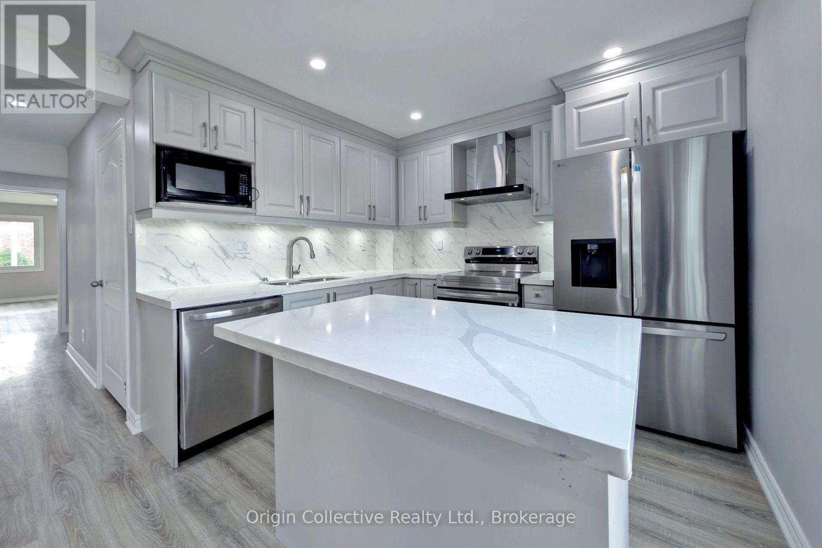 47 WOOLENSCOTE CIRCLE, Toronto, Ontario