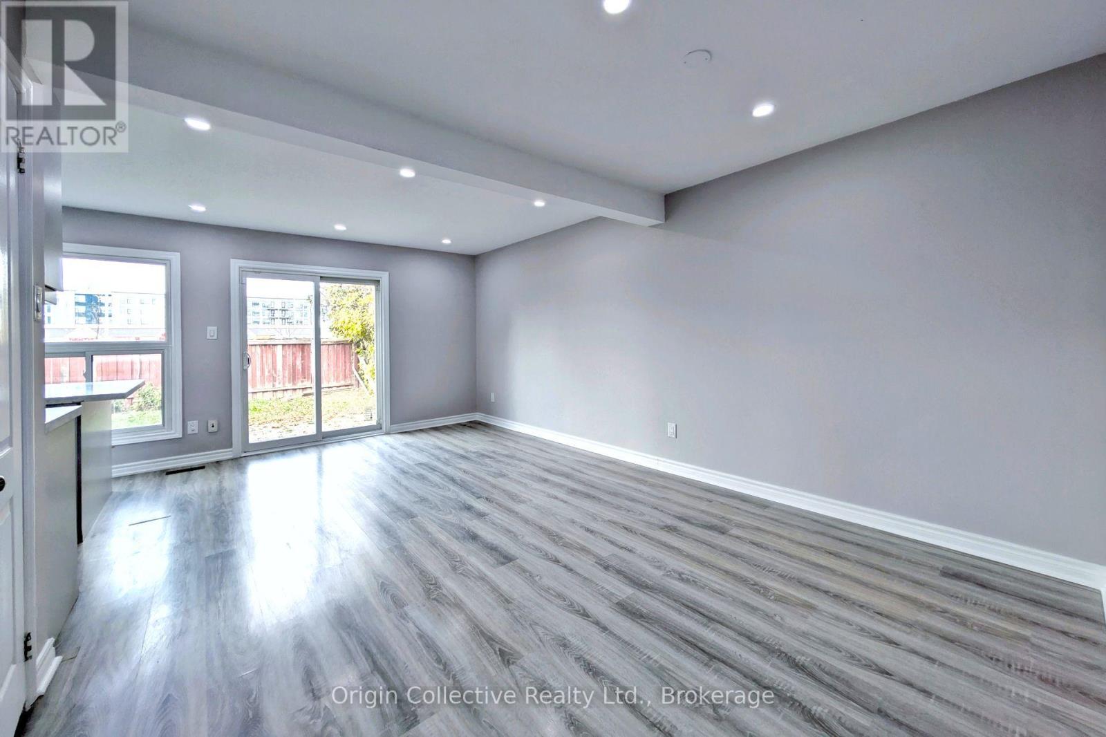 47 Woolenscote Circle, Toronto, Ontario  M9V 4R6 - Photo 11 - W12480328