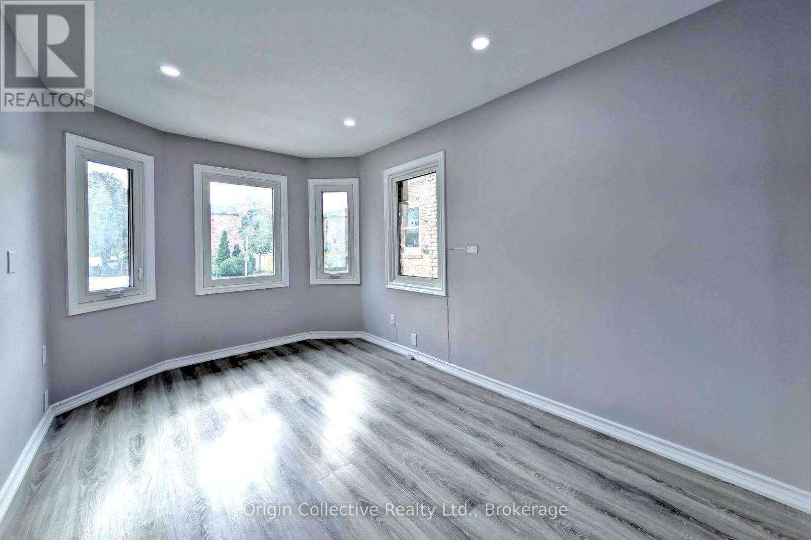 47 Woolenscote Circle, Toronto, Ontario  M9V 4R6 - Photo 13 - W12480328
