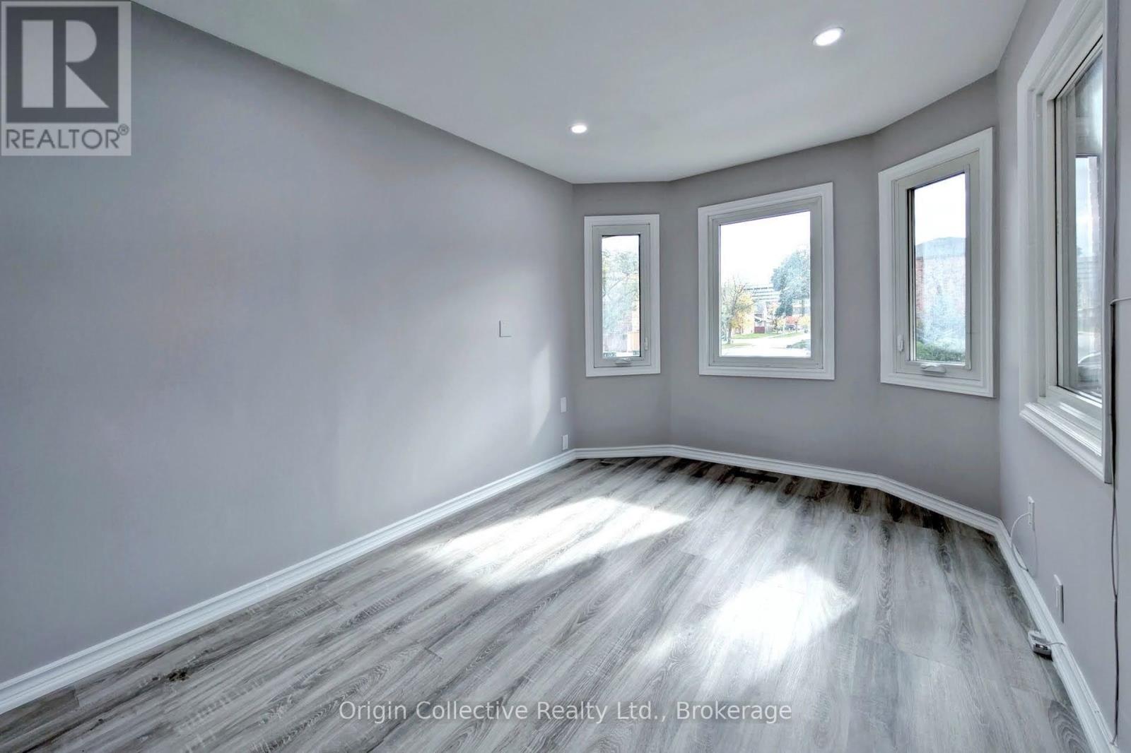 47 Woolenscote Circle, Toronto, Ontario  M9V 4R6 - Photo 16 - W12480328