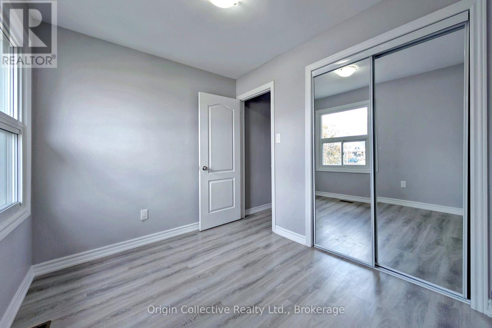 47 Woolenscote Circle, Toronto, Ontario  M9V 4R6 - Photo 32 - W12480328