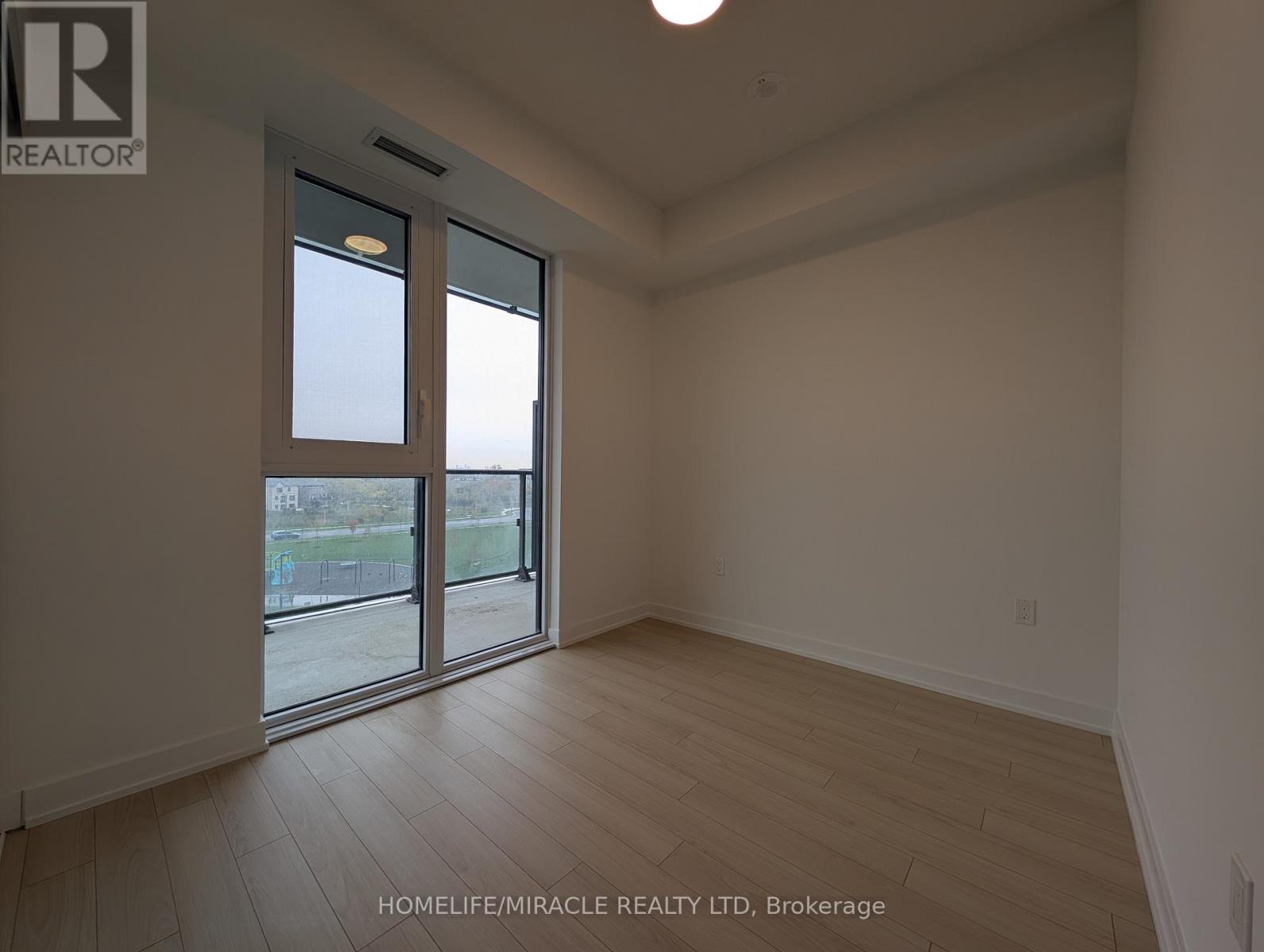 319 - 15 Skyridge Drive, Brampton, Ontario  L6P 4S3 - Photo 10 - W12480331