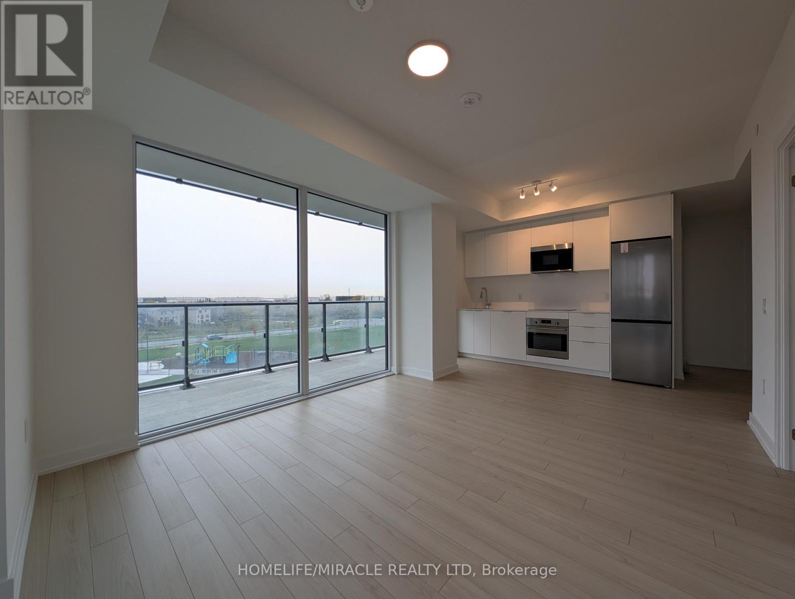 319 - 15 Skyridge Drive, Brampton, Ontario  L6P 4S3 - Photo 3 - W12480331