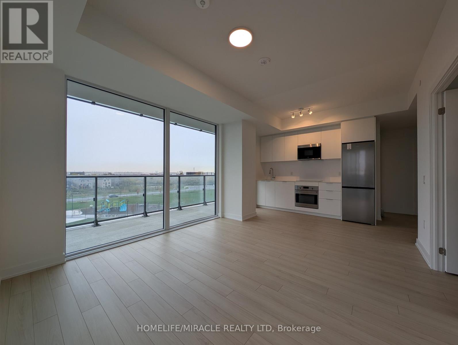 319 - 15 Skyridge Drive, Brampton, Ontario  L6P 4S3 - Photo 4 - W12480331