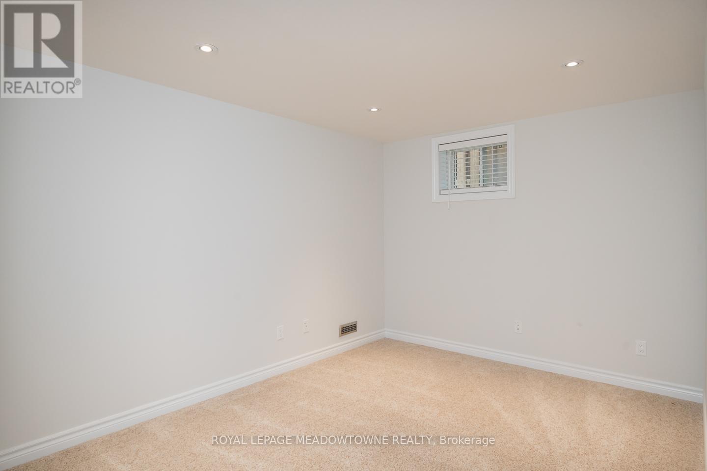 720 Lingen Crescent, Milton, Ontario  L9T 0E5 - Photo 37 - W12480357