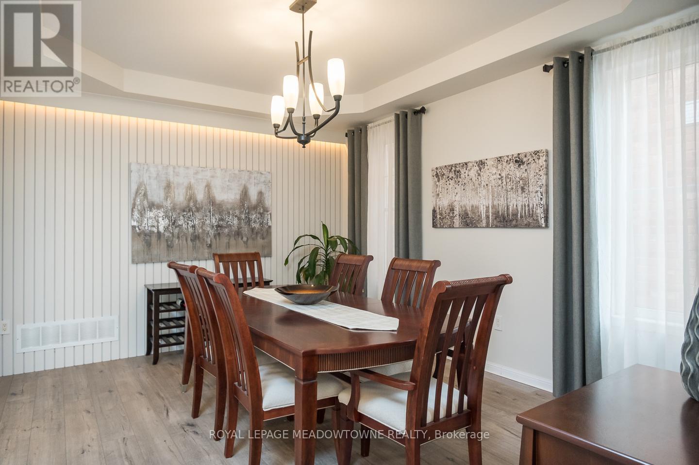 720 Lingen Crescent, Milton, Ontario  L9T 0E5 - Photo 6 - W12480357