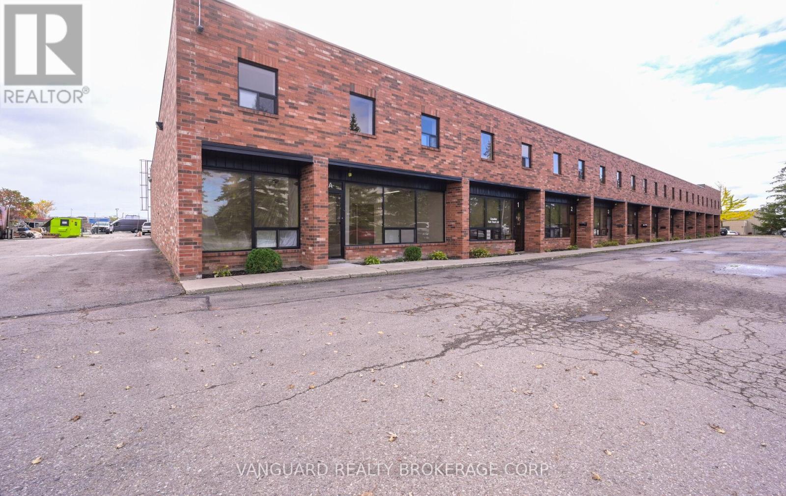 1a - 13 Holland Drive, Caledon, Ontario  L7E 1G4 - Photo 10 - W12480407