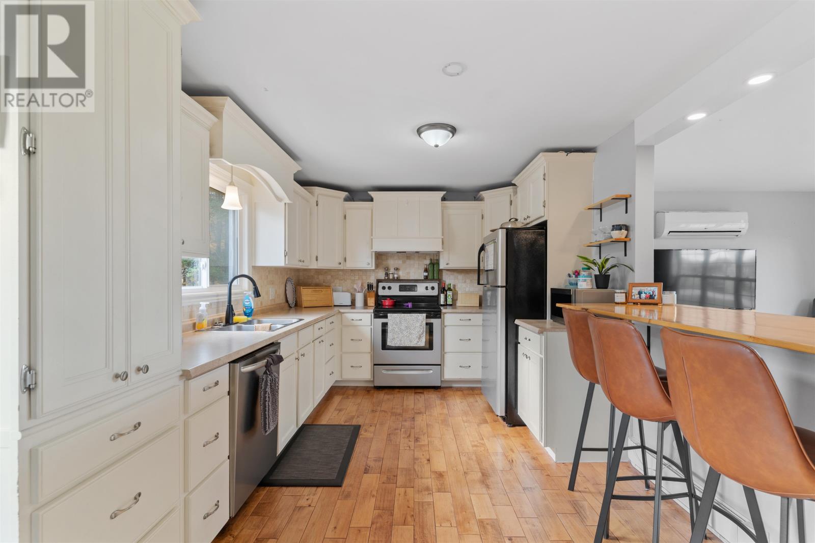 407 Oliver Road, Huntley, Prince Edward Island  C0B 1B0 - Photo 10 - 202526540