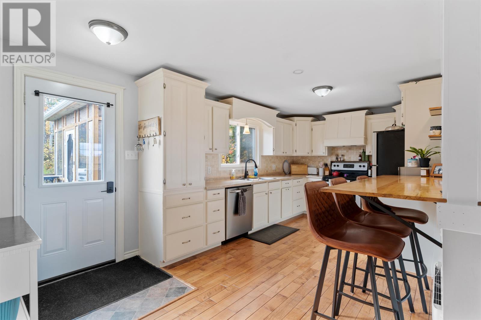 407 Oliver Road, Huntley, Prince Edward Island  C0B 1B0 - Photo 8 - 202526540