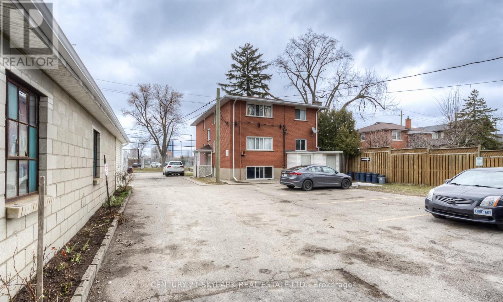 B - 75 HIGHLAND ROAD, Kitchener, Ontario