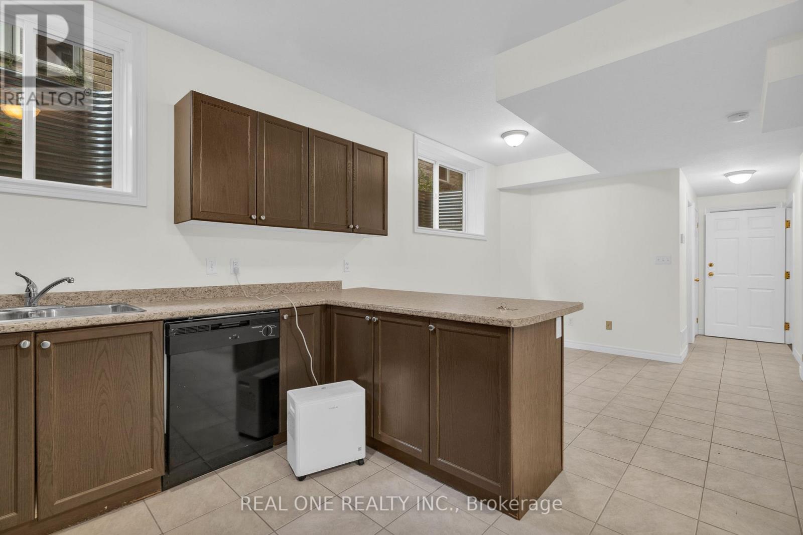 Bsmt - 39 Deshane Street, Guelph, Ontario  N1E 0K5 - Photo 12 - X12480360