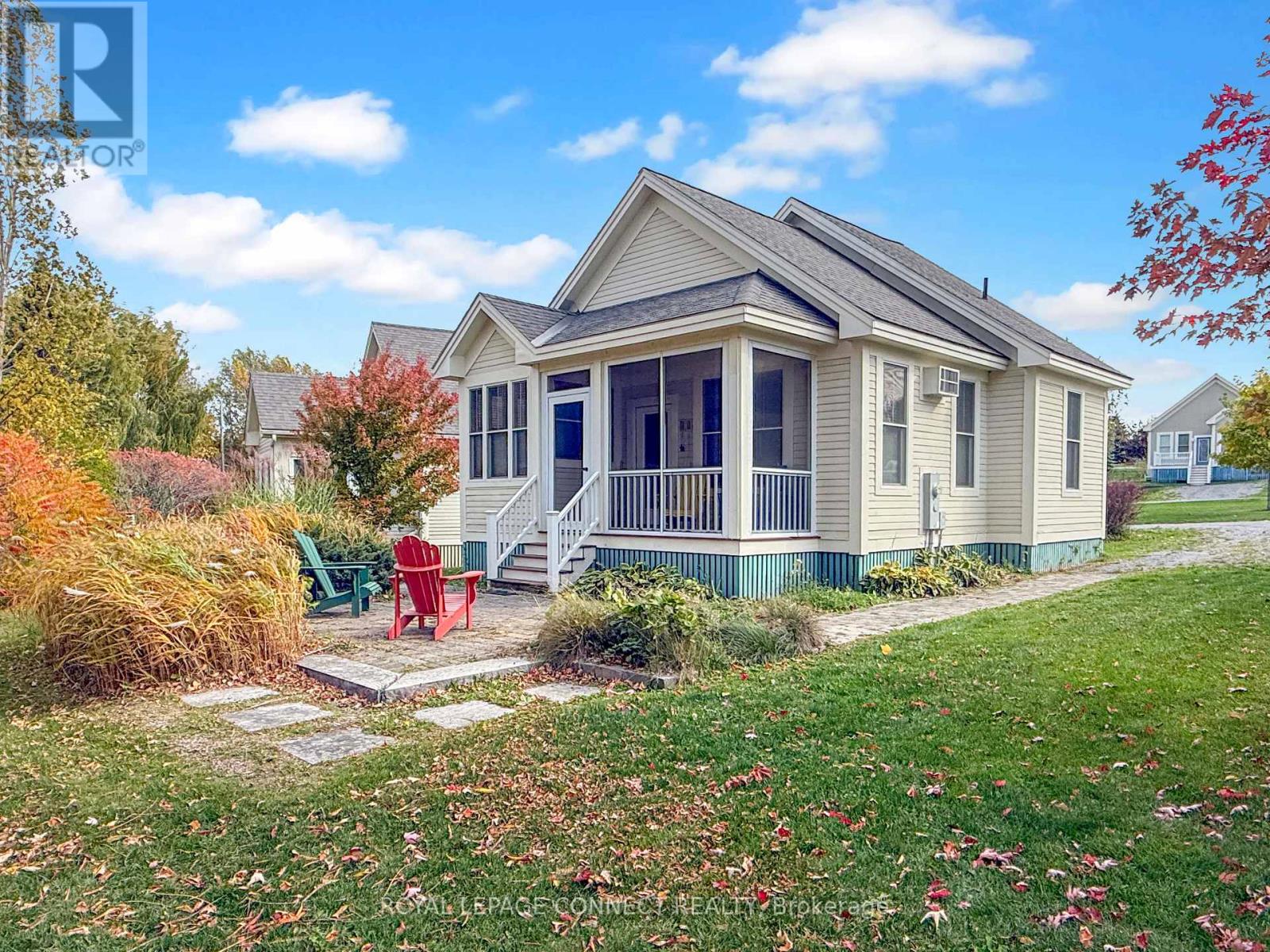 74 - 18 Natures Lane, Prince Edward County, Ontario  K0K 1P0 - Photo 2 - X12480375