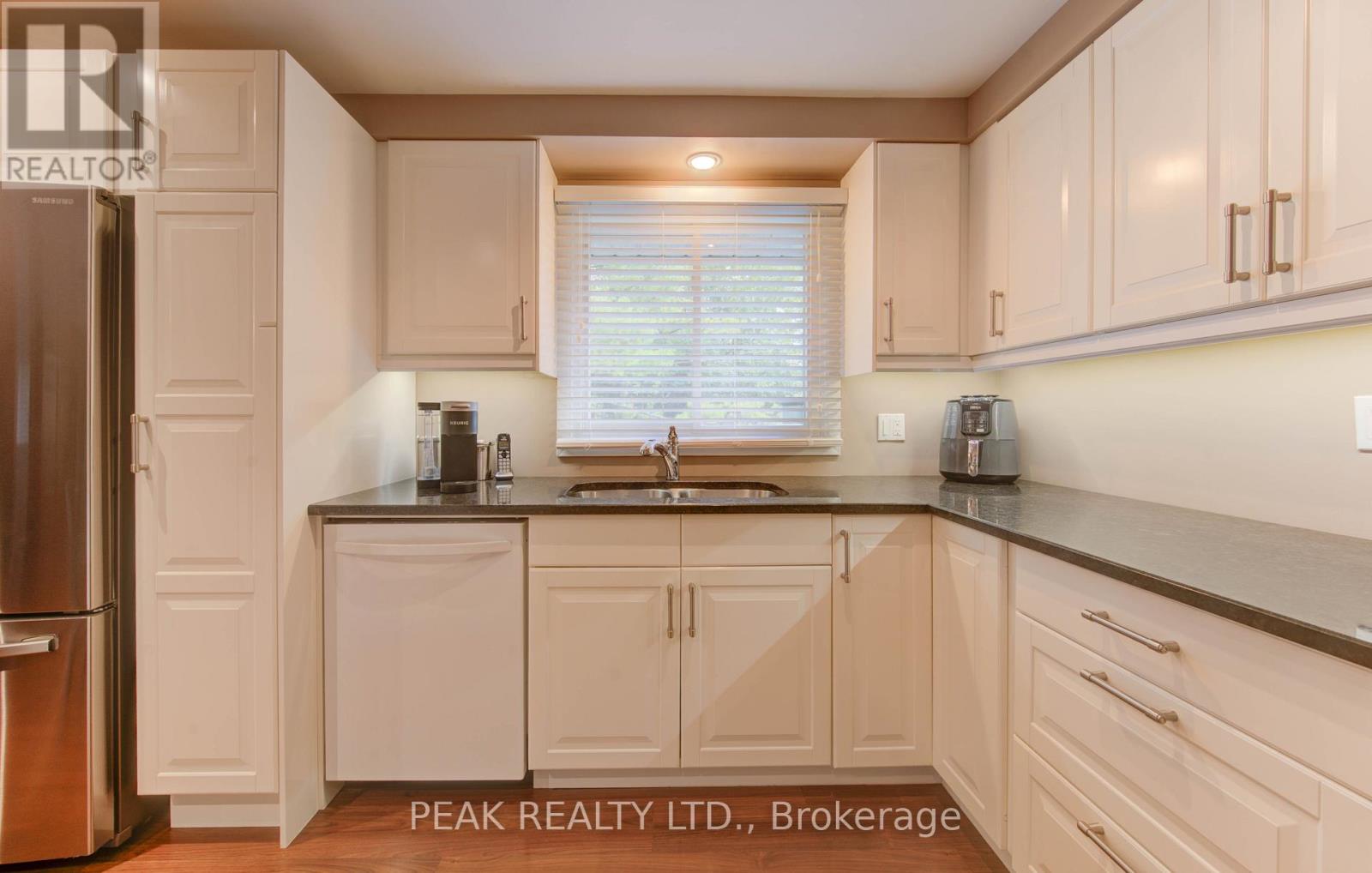 45 Shuh Avenue, Waterloo, Ontario  N2A 2Y1 - Photo 14 - X12480415