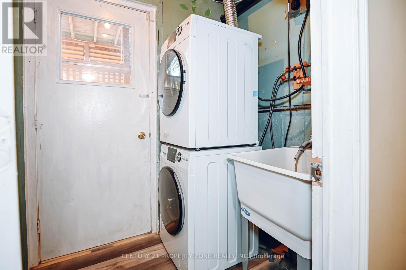 230 Linden Drive, Cambridge, Ontario  N3H 4Y2 - Photo 9 - X12475508