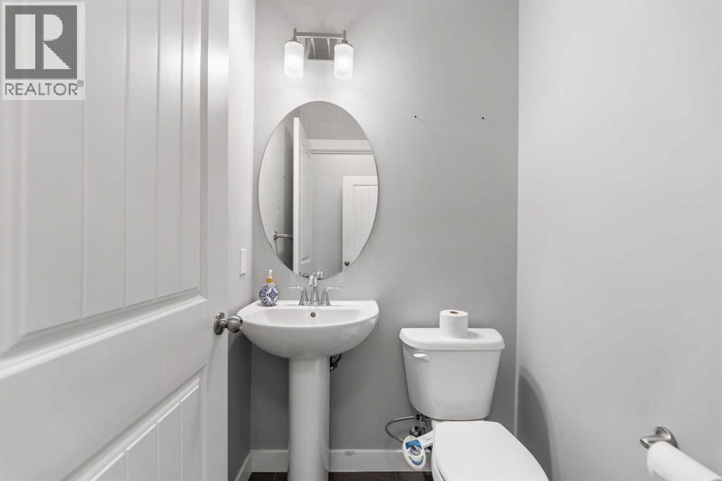 625 Midtown Place Sw, Airdrie, Alberta  T4B 4E3 - Photo 6 - A2256308