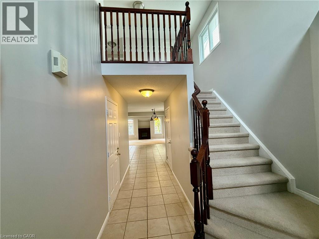 655 Violet Street, Waterloo, Ontario  N2V 2W1 - Photo 3 - 40781997