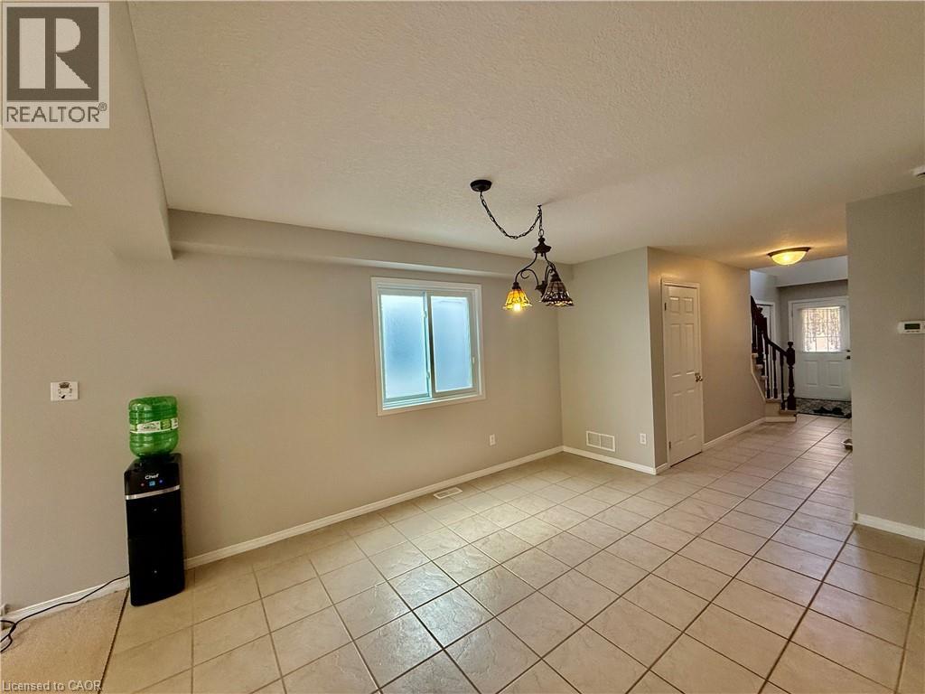 655 Violet Street, Waterloo, Ontario  N2V 2W1 - Photo 8 - 40781997
