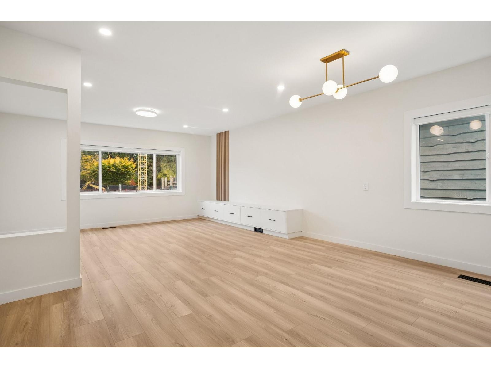 15962 North Bluff Road, White Rock, British Columbia  V4B 3G8 - Photo 5 - R3061539