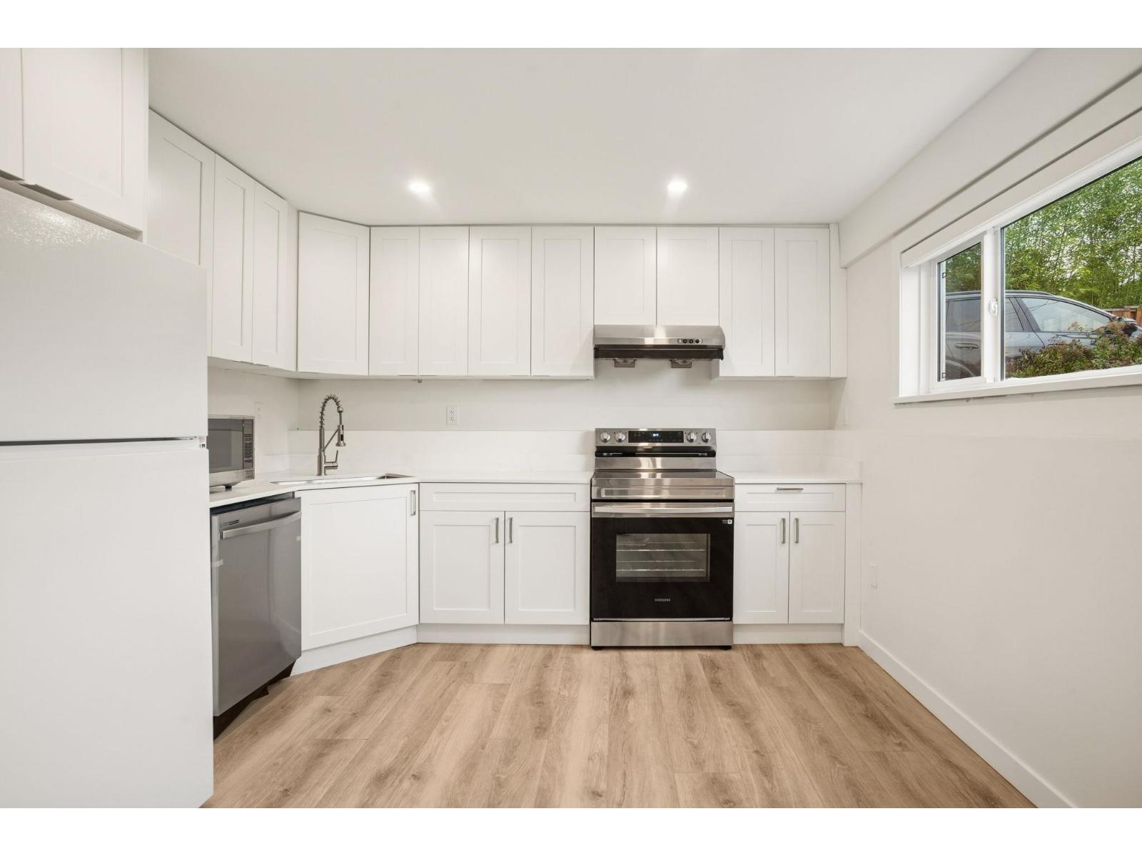 15962 North Bluff Road, White Rock, British Columbia  V4B 3G8 - Photo 18 - R3061539