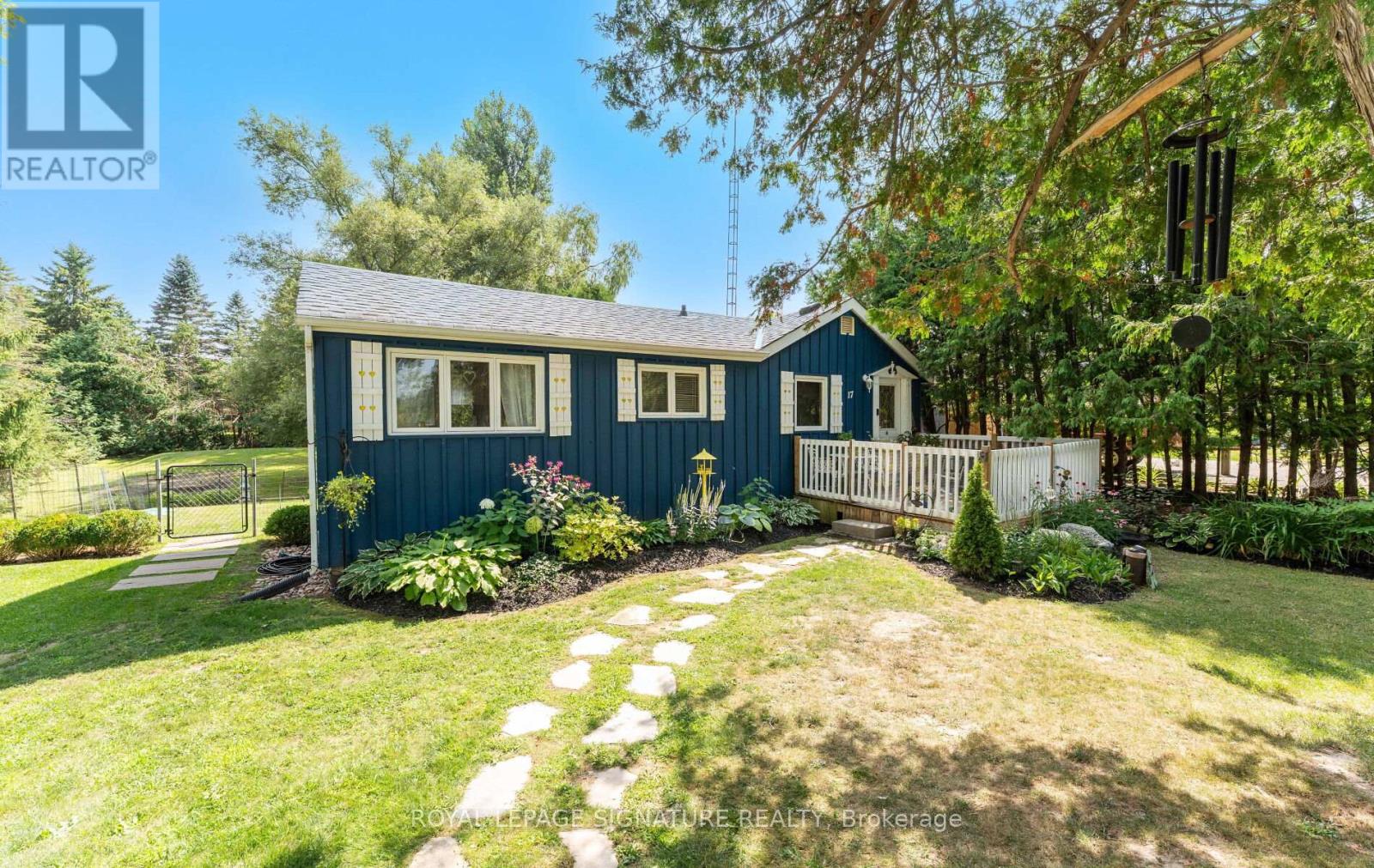 17 MUSTARD STREET, Uxbridge, Ontario