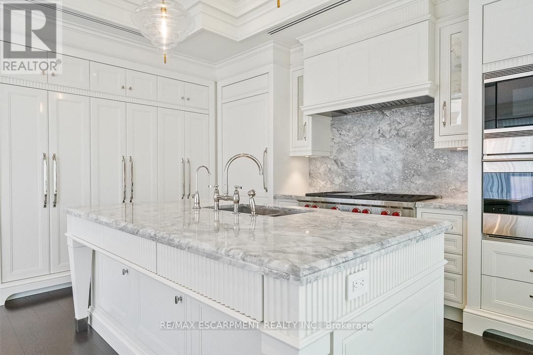 212 - 300 Randall Street, Oakville (Oo Old Oakville), Ontario  L6J 1R1 - Photo 27 - W12456293