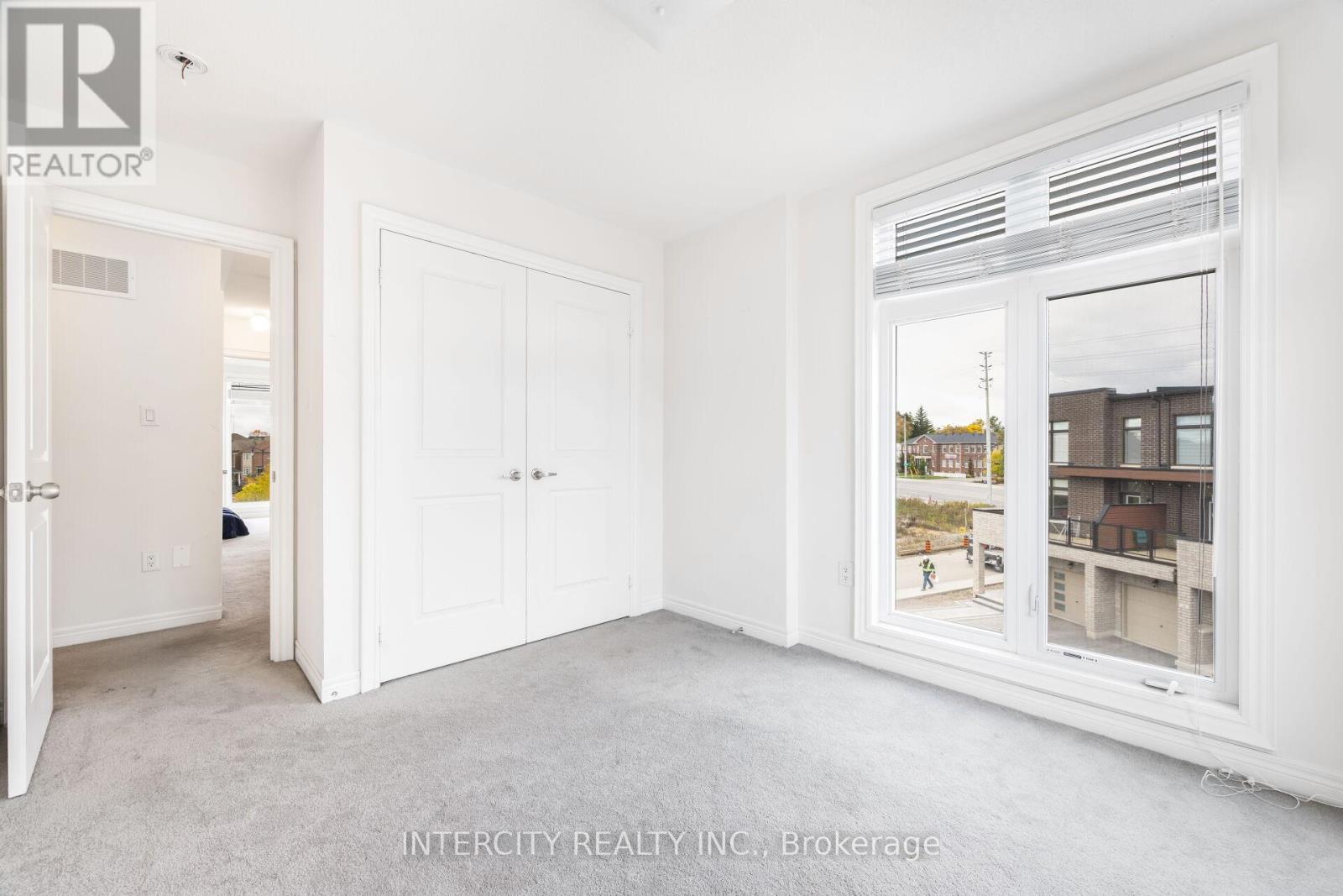 2 Queenpost Drive, Brampton (Credit Valley), Ontario  L6Y 6L2 - Photo 24 - W12473756