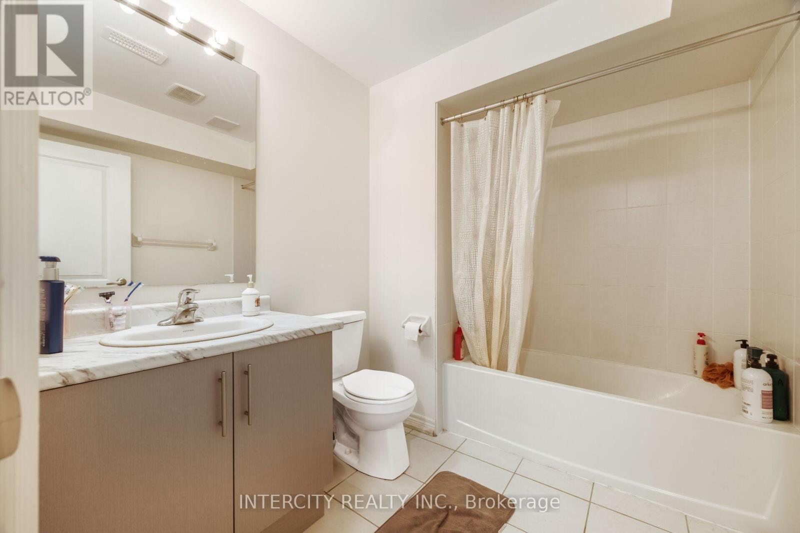 2 Queenpost Drive, Brampton (Credit Valley), Ontario  L6Y 6L2 - Photo 33 - W12473756