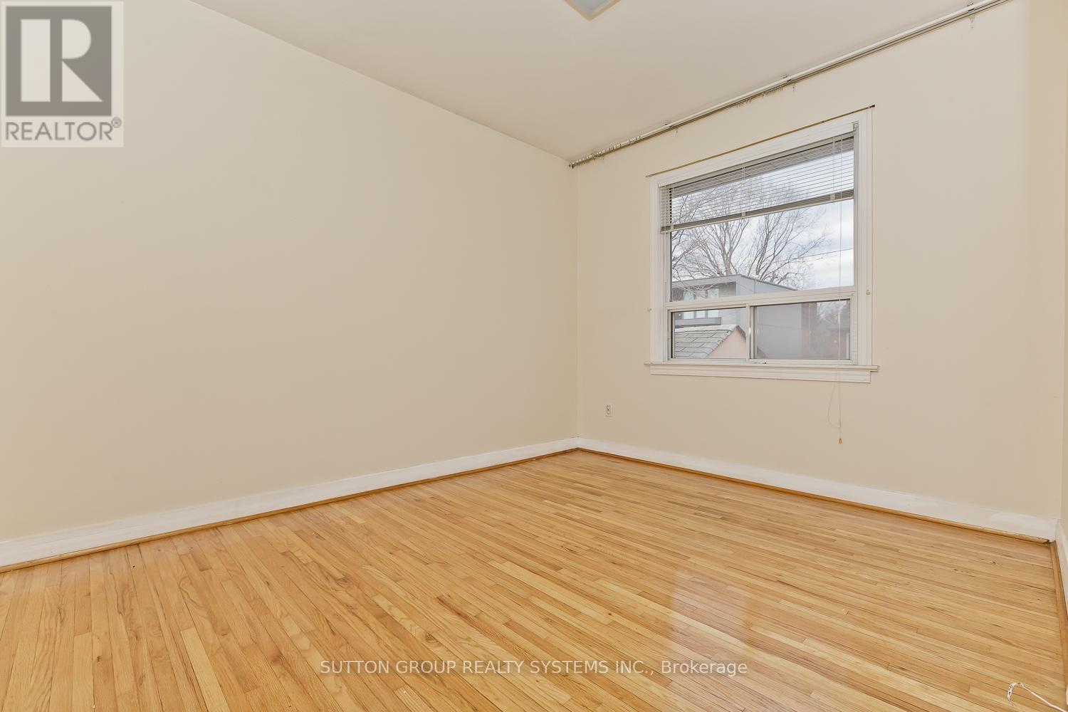 11 Helsby Crescent, Toronto, Ontario  M8W 4V7 - Photo 27 - W12479589