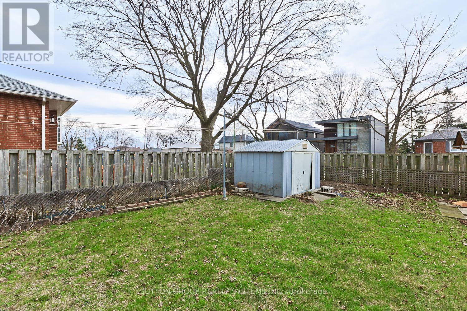 11 Helsby Crescent, Toronto, Ontario  M8W 4V7 - Photo 48 - W12479589