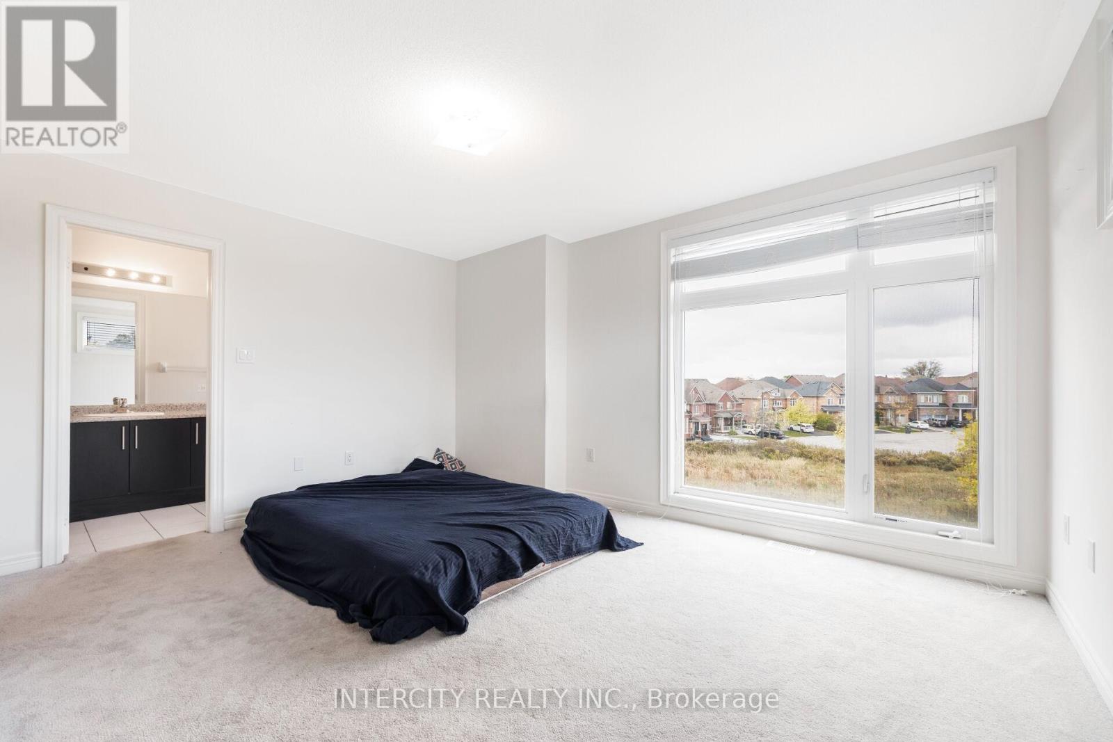 2 Queenpost Drive, Brampton (Credit Valley), Ontario  L6Y 6L2 - Photo 19 - W12473756