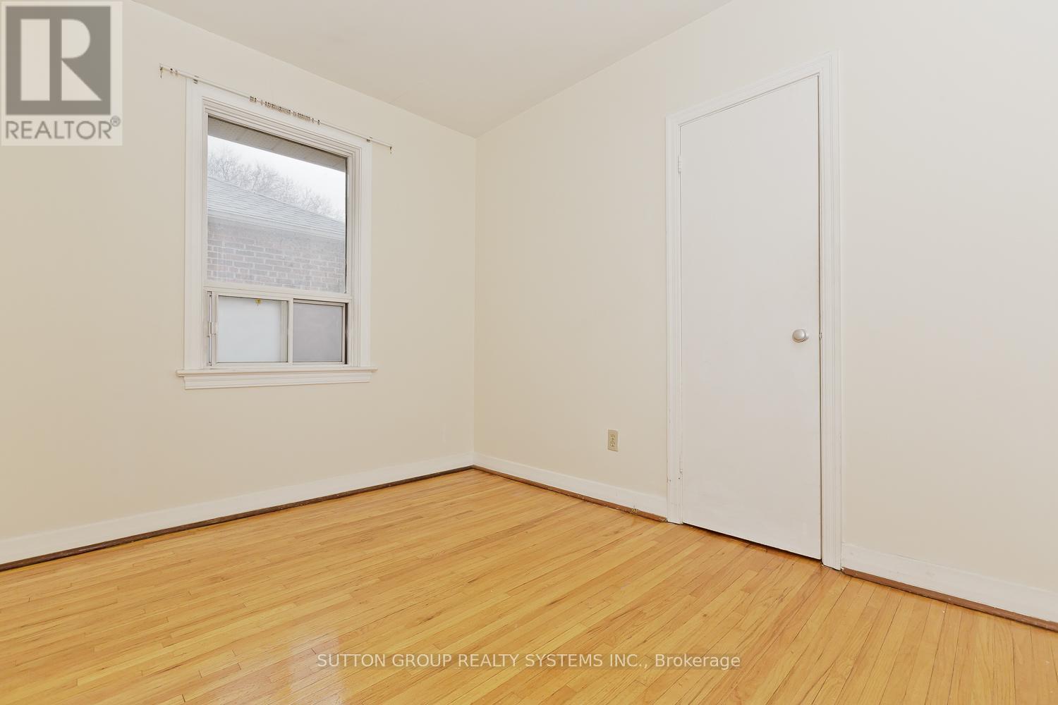 11 Helsby Crescent, Toronto, Ontario  M8W 4V7 - Photo 21 - W12479589