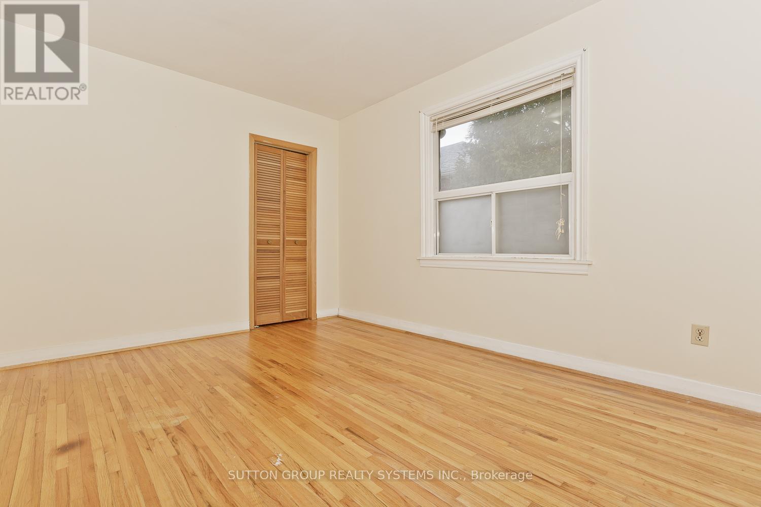 11 Helsby Crescent, Toronto, Ontario  M8W 4V7 - Photo 25 - W12479589