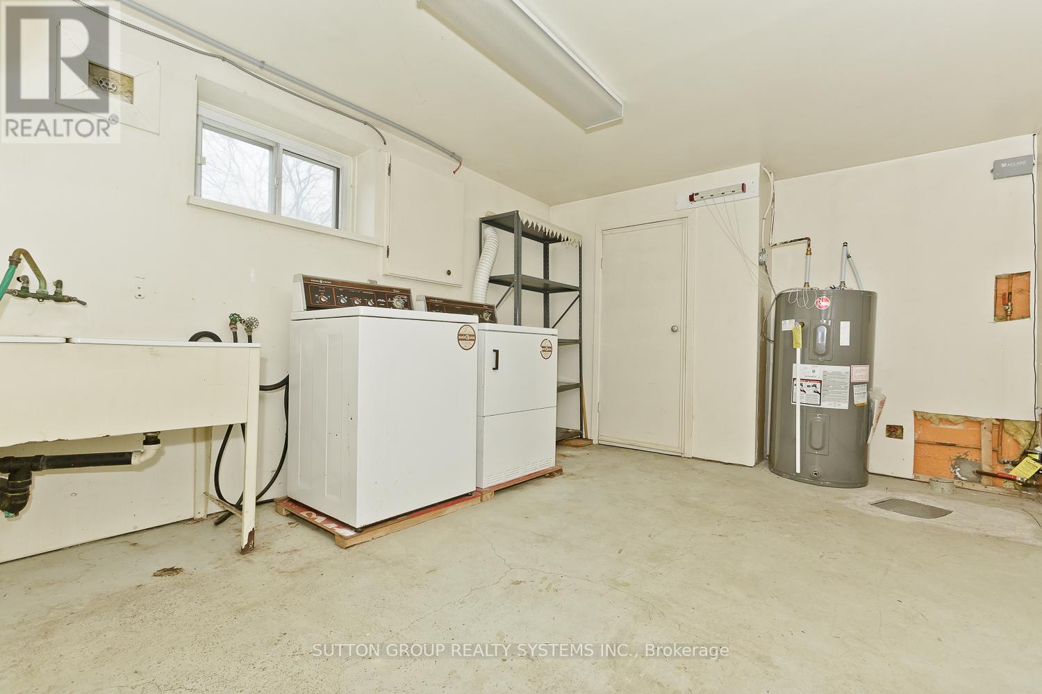 11 Helsby Crescent, Toronto, Ontario  M8W 4V7 - Photo 42 - W12479589