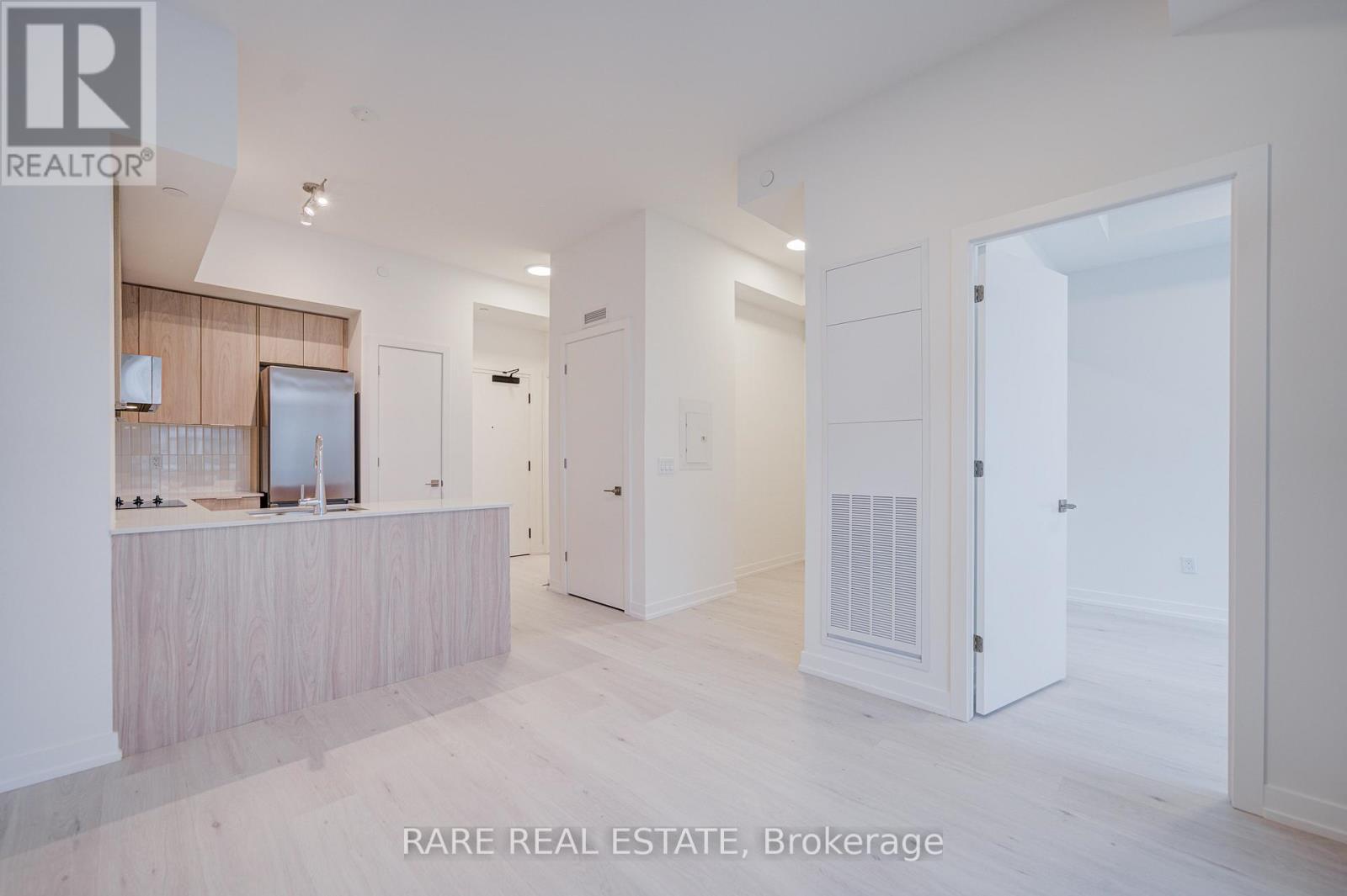 403 - 2501 SAW WHET BOULEVARD, Oakville, Ontario