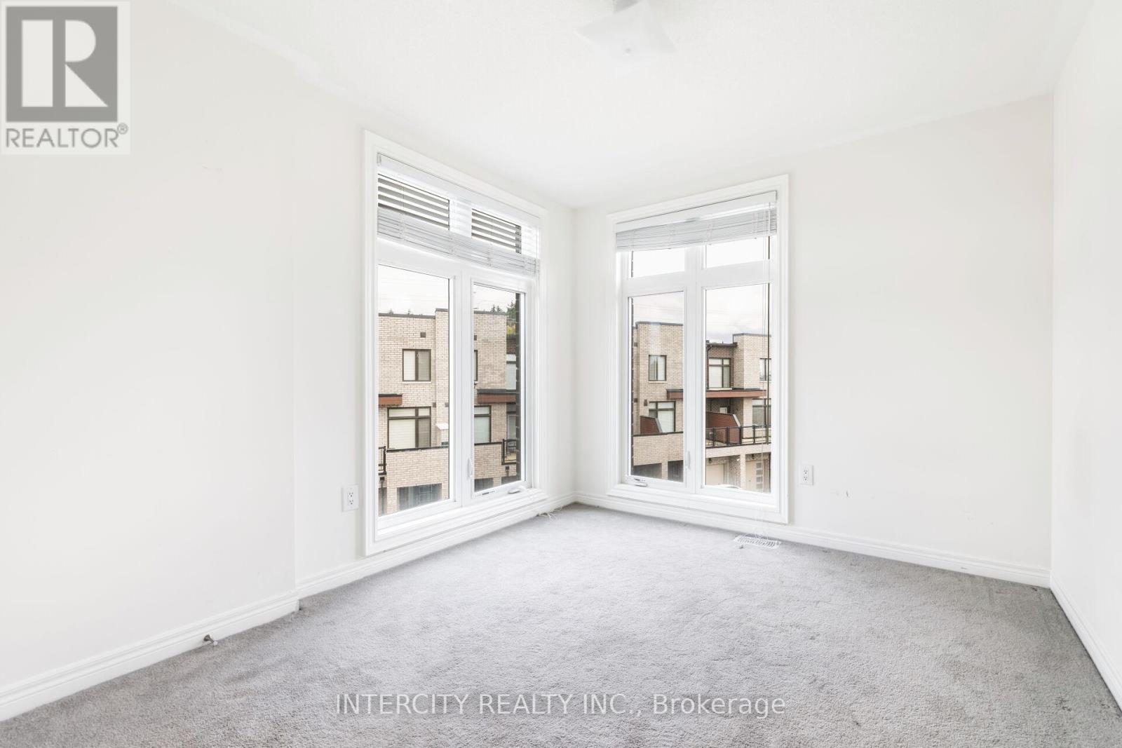 2 Queenpost Drive, Brampton (Credit Valley), Ontario  L6Y 6L2 - Photo 23 - W12473756