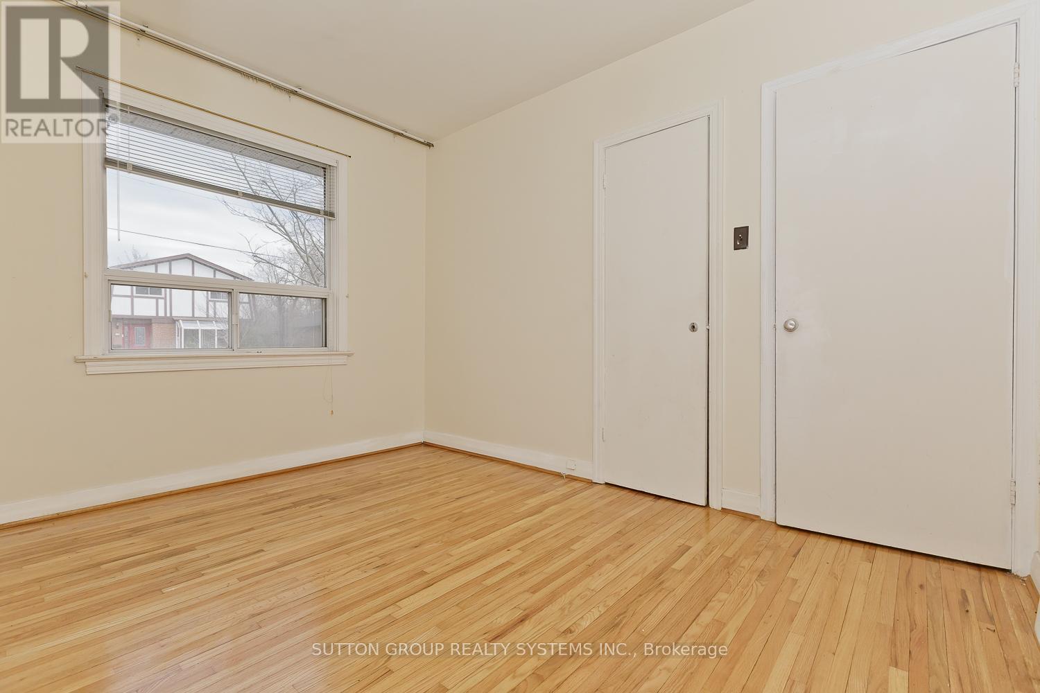 11 Helsby Crescent, Toronto, Ontario  M8W 4V7 - Photo 28 - W12479589
